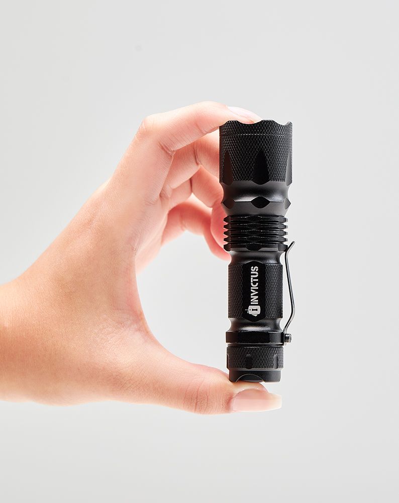 lanterna-bolt-invictus-6_1